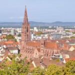 Blick auf Freiburg mit seinem markanten Münster