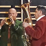 Die Solisten Andreas Kranebitter und Stephan Holzknecht spielen die Egerländer-Solo-Polka "Zwei Lausbuben" mit Bravour.