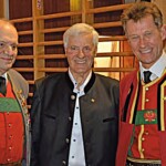 Ehrenbezirkskapellmeister Arnold Breitfuss und Ehrenbezirksobmann Roland Mair werden von Peter Kostner interviewt.