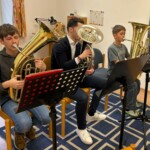 Das tiefe Blech (Tenorhorn, Tuba) steht unter der Leitung von Alexander Steixner.